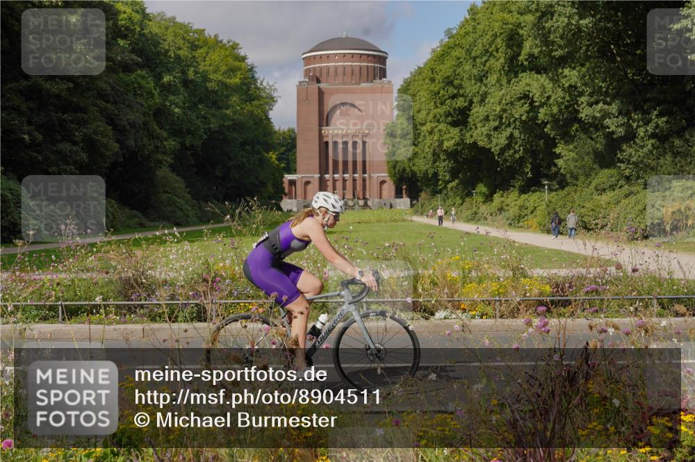 14.09.2025 - Stadtparktriathlon Michael Burmester http://msf.ph/oto/8904511 14.09.2025 11:28:05 Radfahren 848, 854, 916, 925, 941 meine-sportfotos.de