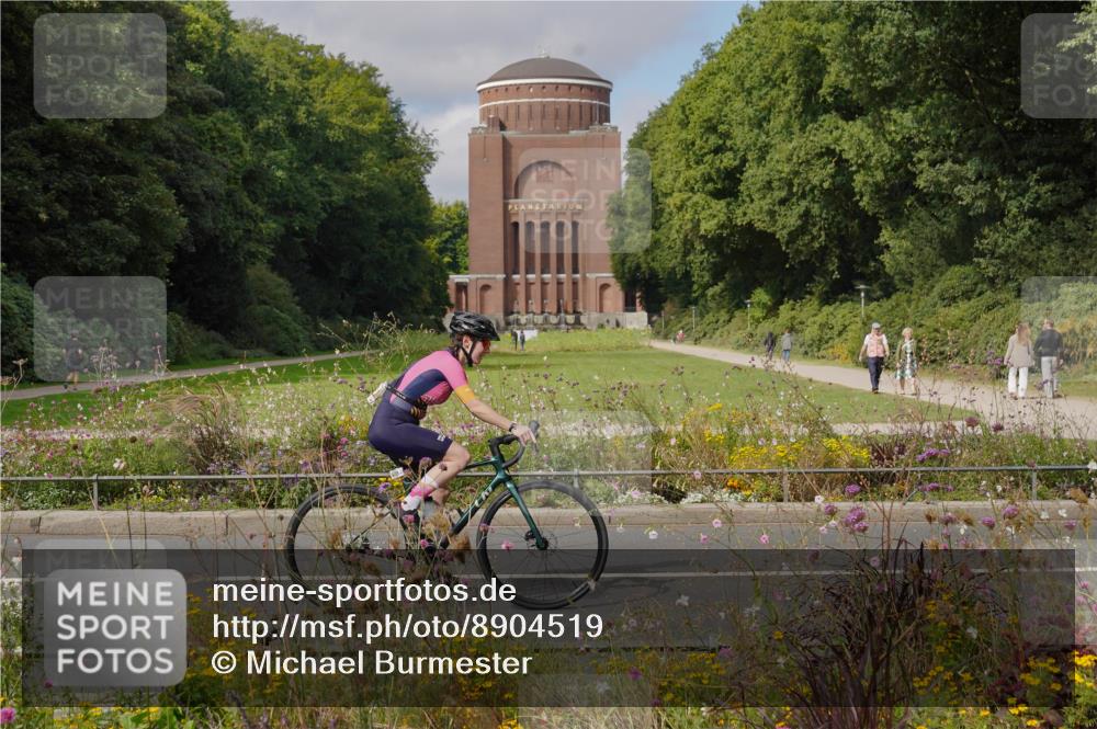 14.09.2025 - Stadtparktriathlon Michael Burmester http://msf.ph/oto/8904519 14.09.2025 11:28:48 Radfahren 871, 938, 973, 982, 984, 989, 1018, 1019 meine-sportfotos.de