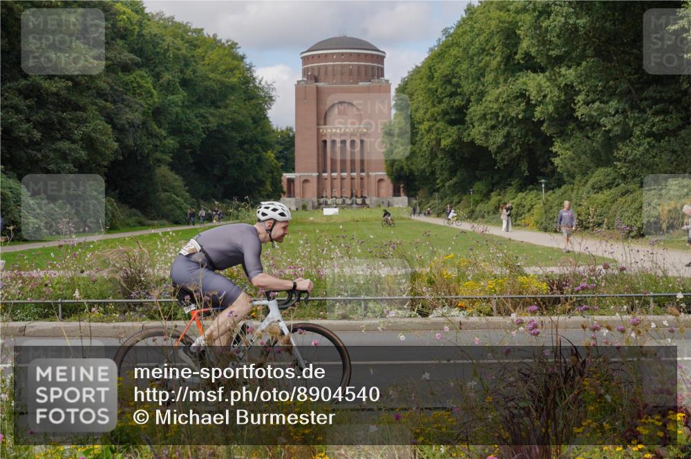 14.09.2025 - Stadtparktriathlon Michael Burmester http://msf.ph/oto/8904540 14.09.2025 11:30:35 Radfahren 822, 829, 850, 855, 952, 960, 1014 meine-sportfotos.de