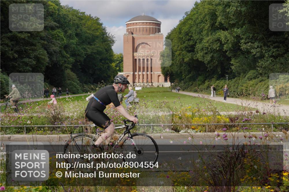 14.09.2025 - Stadtparktriathlon Michael Burmester http://msf.ph/oto/8904554 14.09.2025 11:31:09 Radfahren 858, 920, 943, 957, 972, 1007 meine-sportfotos.de