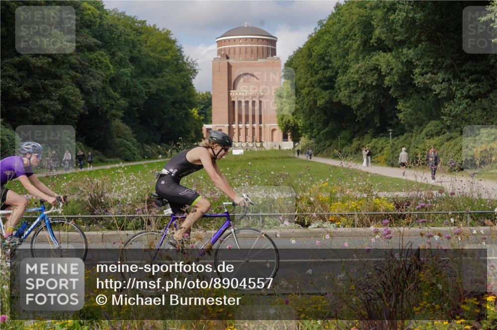 14.09.2025 - Stadtparktriathlon Michael Burmester http://msf.ph/oto/8904557 14.09.2025 11:31:18 Radfahren 858, 886, 943, 972, 978, 1001, 1002, 1007 meine-sportfotos.de