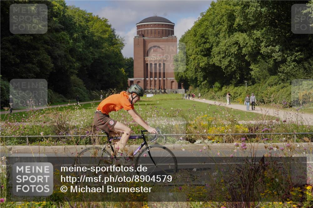 14.09.2025 - Stadtparktriathlon Michael Burmester http://msf.ph/oto/8904579 14.09.2025 11:32:23 Radfahren 894, 974, 997 meine-sportfotos.de