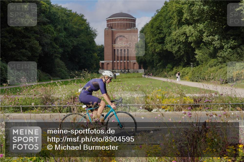 14.09.2025 - Stadtparktriathlon Michael Burmester http://msf.ph/oto/8904595 14.09.2025 11:33:34 Radfahren 839, 951, 962, 1006, 1008, 1069 meine-sportfotos.de