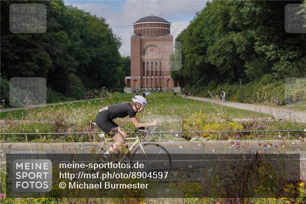 14.09.2025 - Stadtparktriathlon Michael Burmester http://msf.ph/oto/8904597 14.09.2025 11:33:41 Radfahren 951, 1069 meine-sportfotos.de