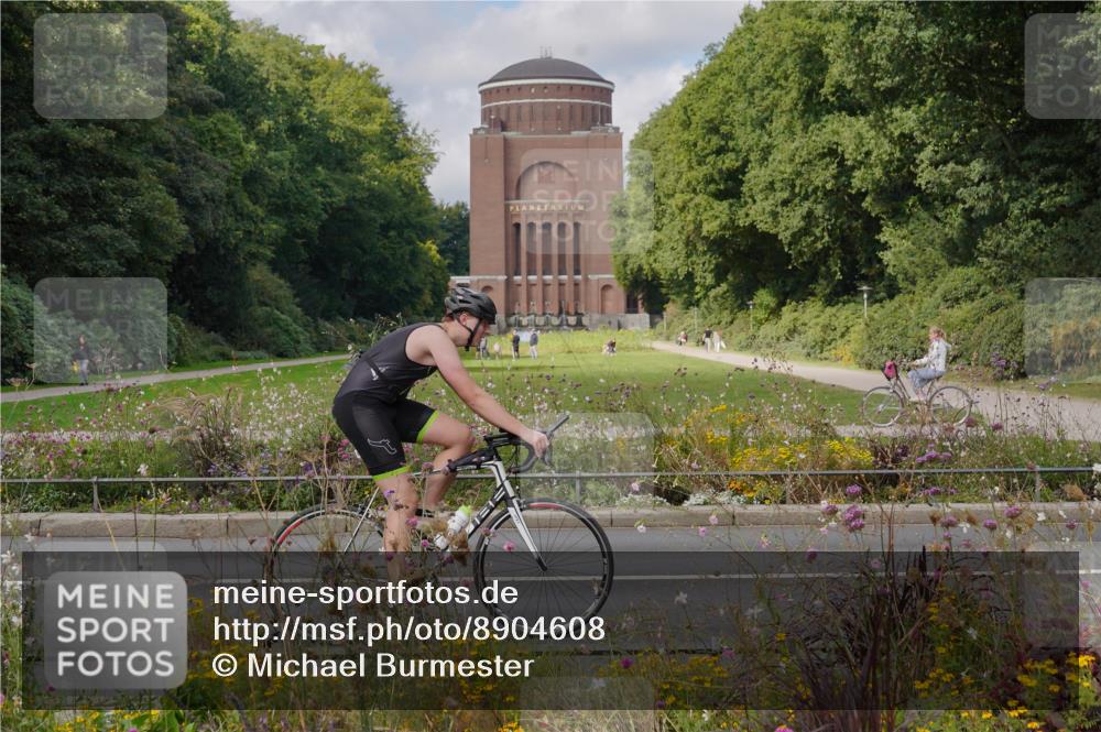 14.09.2025 - Stadtparktriathlon Michael Burmester http://msf.ph/oto/8904608 14.09.2025 11:34:35 Radfahren 902, 926, 969, 993, 1035 meine-sportfotos.de