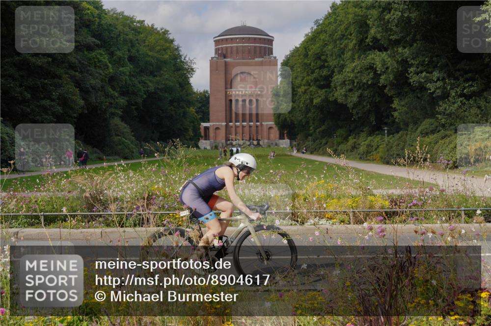 14.09.2025 - Stadtparktriathlon Michael Burmester http://msf.ph/oto/8904617 14.09.2025 11:35:15 Radfahren 868, 932, 985, 990, 1012, 1041, 1103 meine-sportfotos.de
