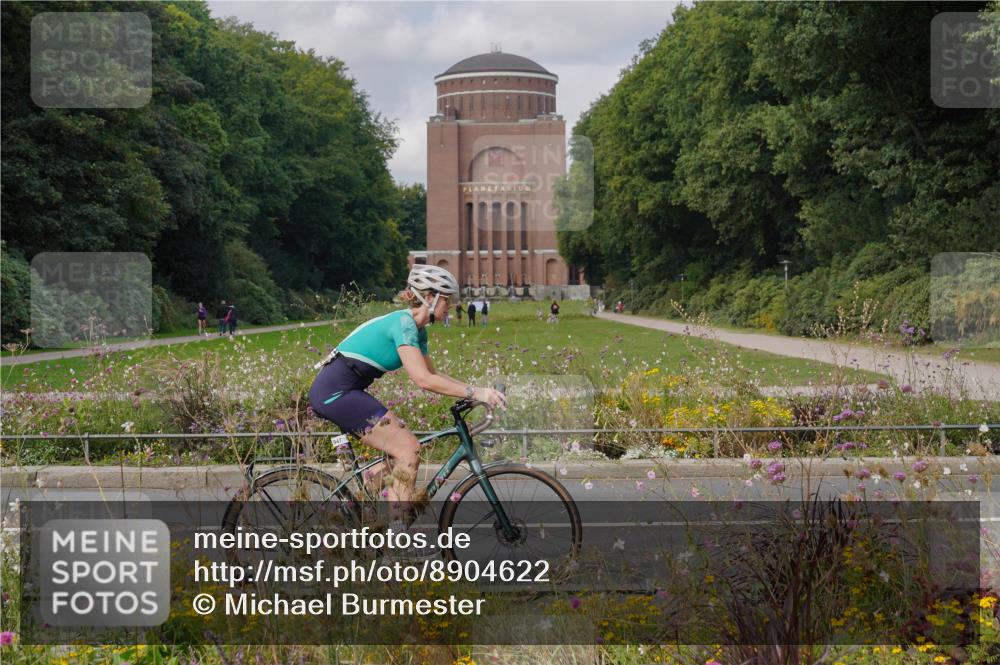 14.09.2025 - Stadtparktriathlon Michael Burmester http://msf.ph/oto/8904622 14.09.2025 11:35:26 Radfahren 931, 947, 990, 1023, 1041 meine-sportfotos.de