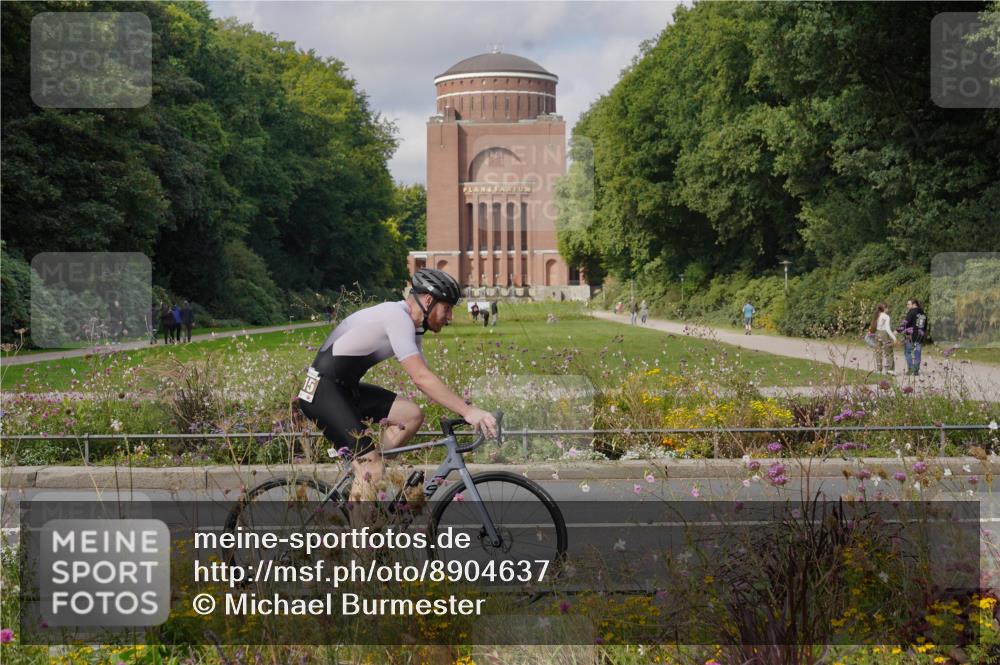 14.09.2025 - Stadtparktriathlon Michael Burmester http://msf.ph/oto/8904637 14.09.2025 11:36:32 Radfahren 1101, 1109, 1112, 1115 meine-sportfotos.de