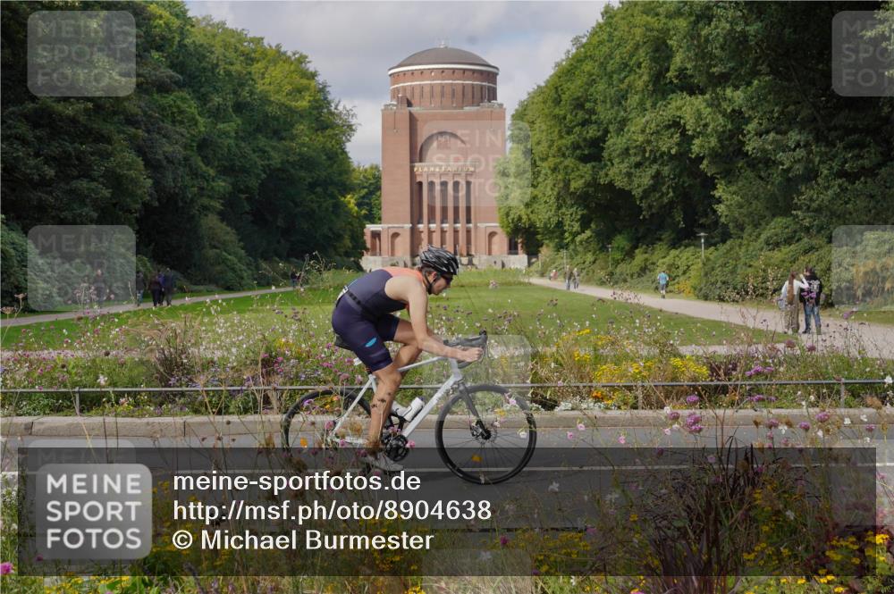 14.09.2025 - Stadtparktriathlon Michael Burmester http://msf.ph/oto/8904638 14.09.2025 11:36:33 Radfahren 989, 1101, 1109, 1112, 1115 meine-sportfotos.de