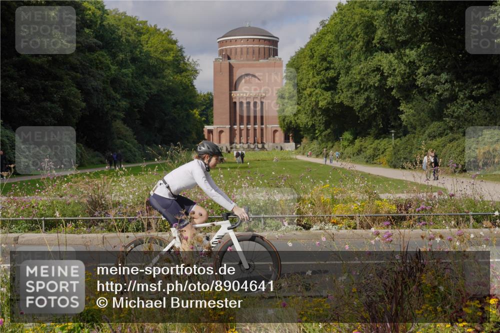 14.09.2025 - Stadtparktriathlon Michael Burmester http://msf.ph/oto/8904641 14.09.2025 11:36:42 Radfahren 916, 938, 973, 982, 989, 1018, 1077, 1083, 1101 meine-sportfotos.de