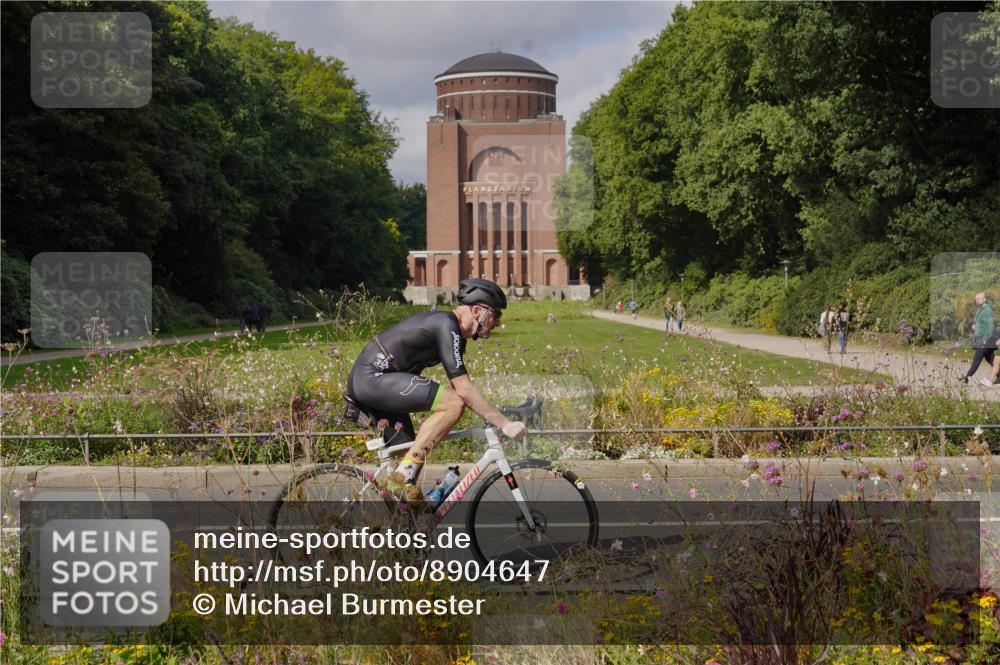 14.09.2025 - Stadtparktriathlon Michael Burmester http://msf.ph/oto/8904647 14.09.2025 11:36:50 Radfahren 916, 938, 973, 982, 1077, 1083 meine-sportfotos.de