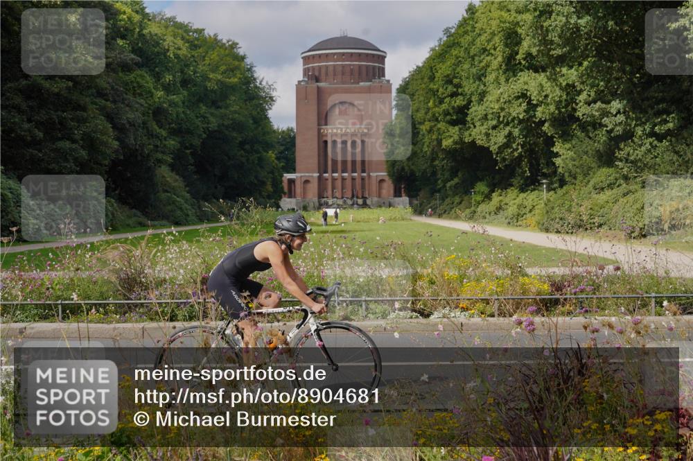 14.09.2025 - Stadtparktriathlon Michael Burmester http://msf.ph/oto/8904681 14.09.2025 11:39:02 Radfahren 949, 952, 998, 1014, 1025, 1086, 1099 meine-sportfotos.de