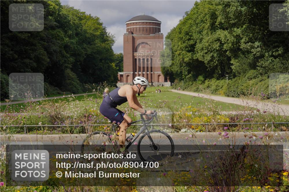 14.09.2025 - Stadtparktriathlon Michael Burmester http://msf.ph/oto/8904700 14.09.2025 11:39:51 Radfahren 929, 957, 964, 1056, 1060, 1063, 1067, 1095 meine-sportfotos.de