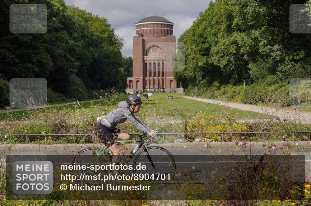 14.09.2025 - Stadtparktriathlon Michael Burmester http://msf.ph/oto/8904701 14.09.2025 11:39:52 Radfahren 929, 957, 964, 1056, 1060, 1063, 1067, 1095 meine-sportfotos.de