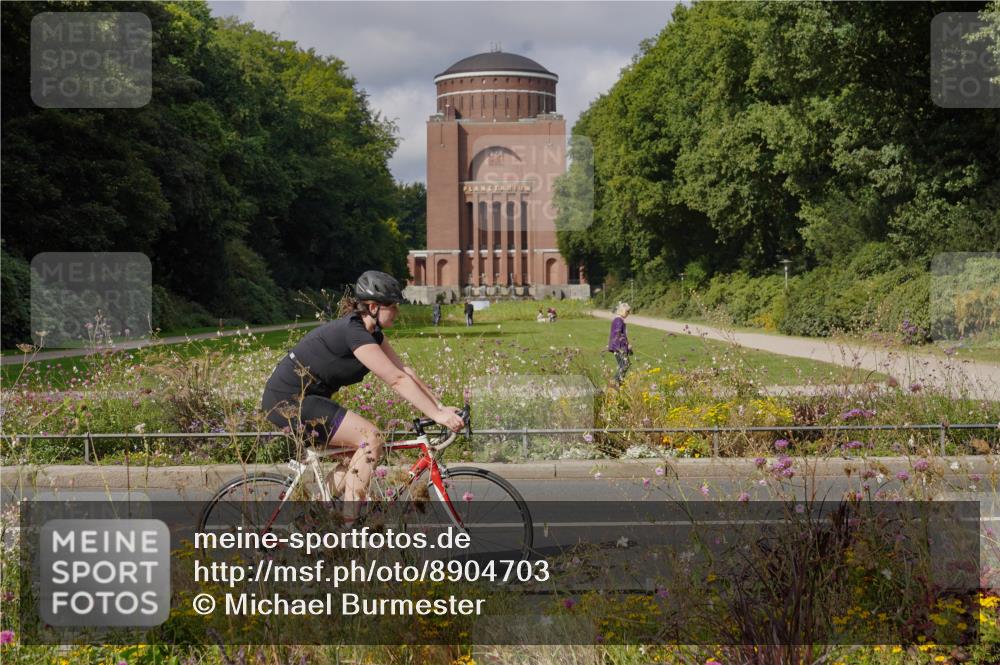 14.09.2025 - Stadtparktriathlon Michael Burmester http://msf.ph/oto/8904703 14.09.2025 11:39:56 Radfahren 822, 929, 945, 957, 964, 1056, 1060, 1067 meine-sportfotos.de