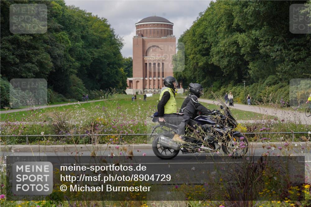 14.09.2025 - Stadtparktriathlon Michael Burmester http://msf.ph/oto/8904729 14.09.2025 11:41:25 Radfahren 942, 1035 meine-sportfotos.de