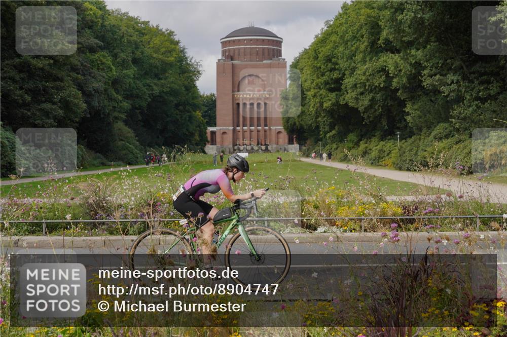 14.09.2025 - Stadtparktriathlon Michael Burmester http://msf.ph/oto/8904747 14.09.2025 11:42:26 Radfahren 934, 935, 962, 969, 979, 1011, 1012, 1023, 1066, 1084, 1092 meine-sportfotos.de