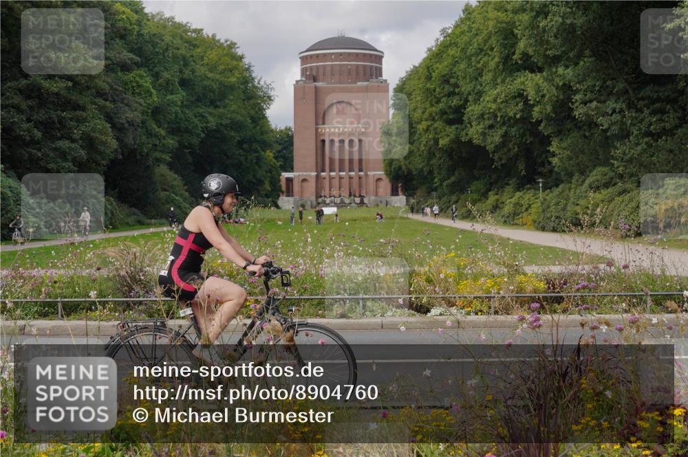 14.09.2025 - Stadtparktriathlon Michael Burmester http://msf.ph/oto/8904760 14.09.2025 11:42:45 Radfahren 824, 926, 990, 997, 1000, 1005, 1017, 1072, 1075, 1094, 1103, 1113 meine-sportfotos.de