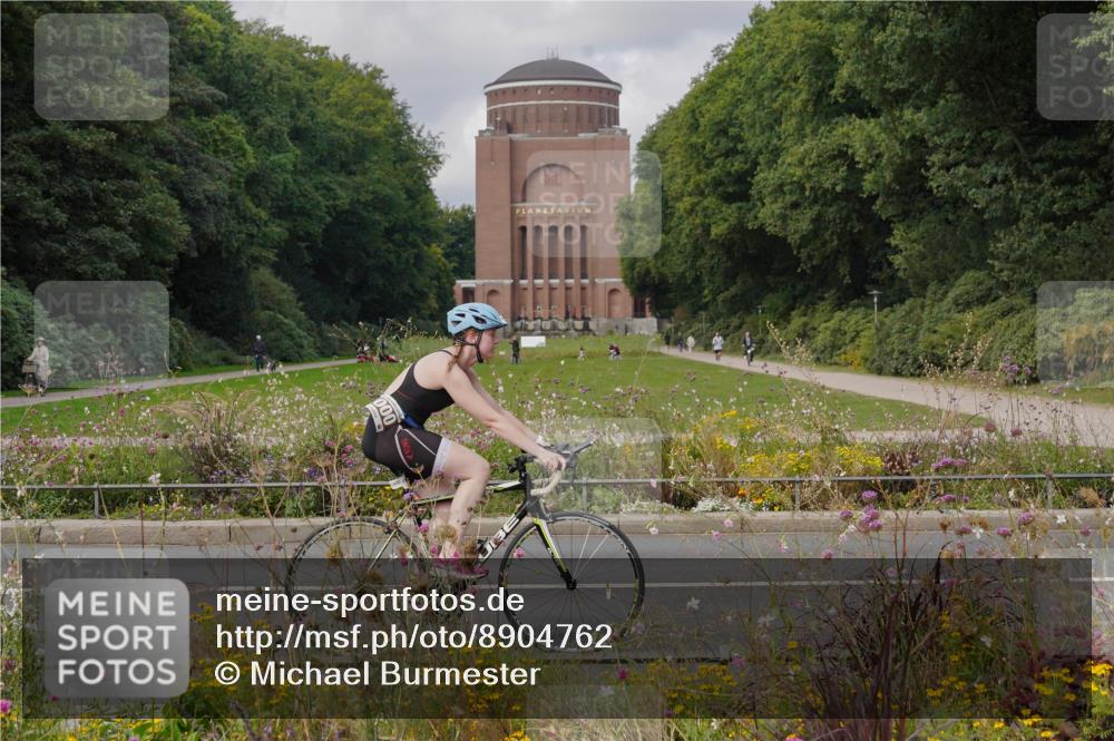 14.09.2025 - Stadtparktriathlon Michael Burmester http://msf.ph/oto/8904762 14.09.2025 11:42:48 Radfahren 824, 926, 990, 1000, 1017, 1029, 1072, 1075, 1094, 1113 meine-sportfotos.de