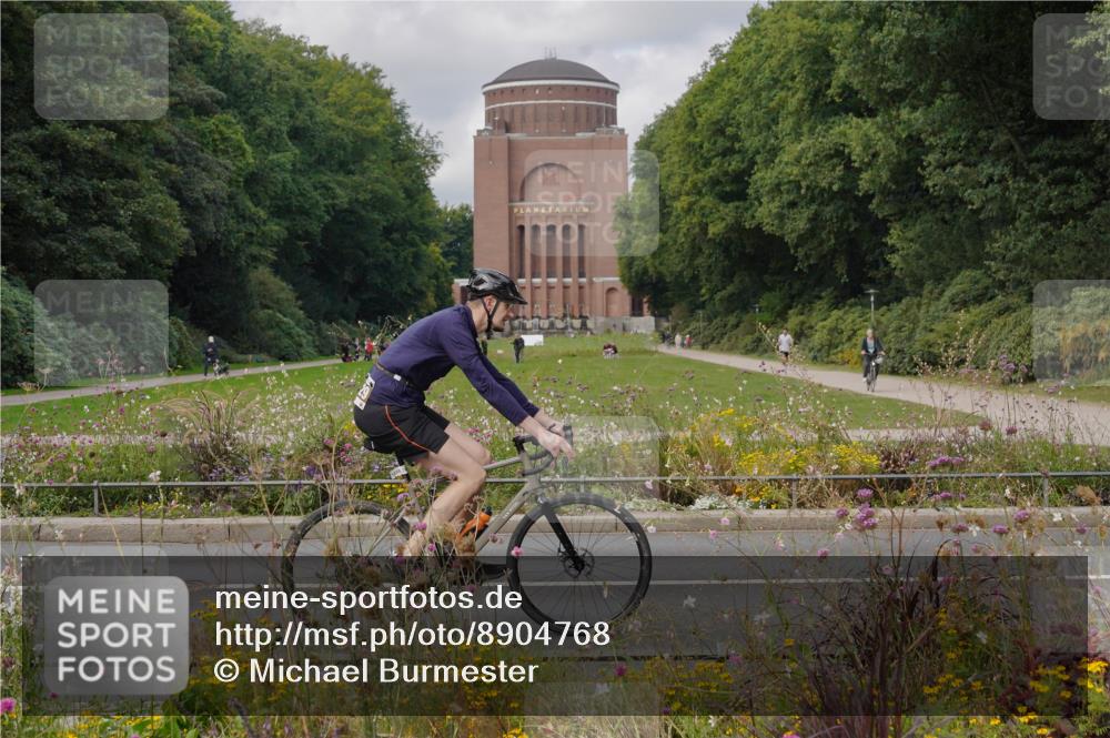 14.09.2025 - Stadtparktriathlon Michael Burmester http://msf.ph/oto/8904768 14.09.2025 11:42:57 Radfahren 789, 824, 926, 941, 976, 990, 1008, 1029, 1055, 1057, 1075, 1119 meine-sportfotos.de