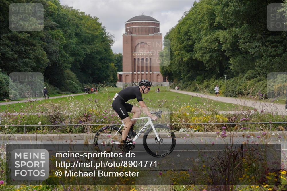 14.09.2025 - Stadtparktriathlon Michael Burmester http://msf.ph/oto/8904771 14.09.2025 11:43:02 Radfahren 789, 941, 976, 1008, 1029, 1055, 1057, 1119 meine-sportfotos.de