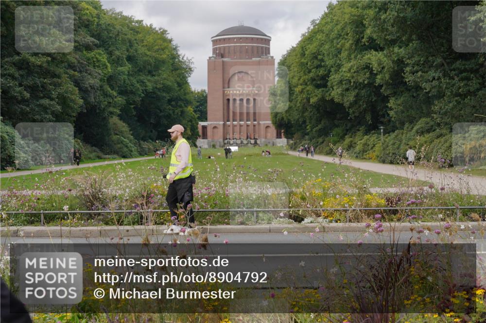 14.09.2025 - Stadtparktriathlon Michael Burmester http://msf.ph/oto/8904792 14.09.2025 11:44:25 Radfahren 931, 973, 1009, 1026, 1040, 1051, 1085 meine-sportfotos.de
