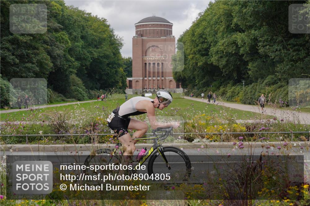 14.09.2025 - Stadtparktriathlon Michael Burmester http://msf.ph/oto/8904805 14.09.2025 11:44:46 Radfahren 995, 1018, 1043, 1080, 1102 meine-sportfotos.de