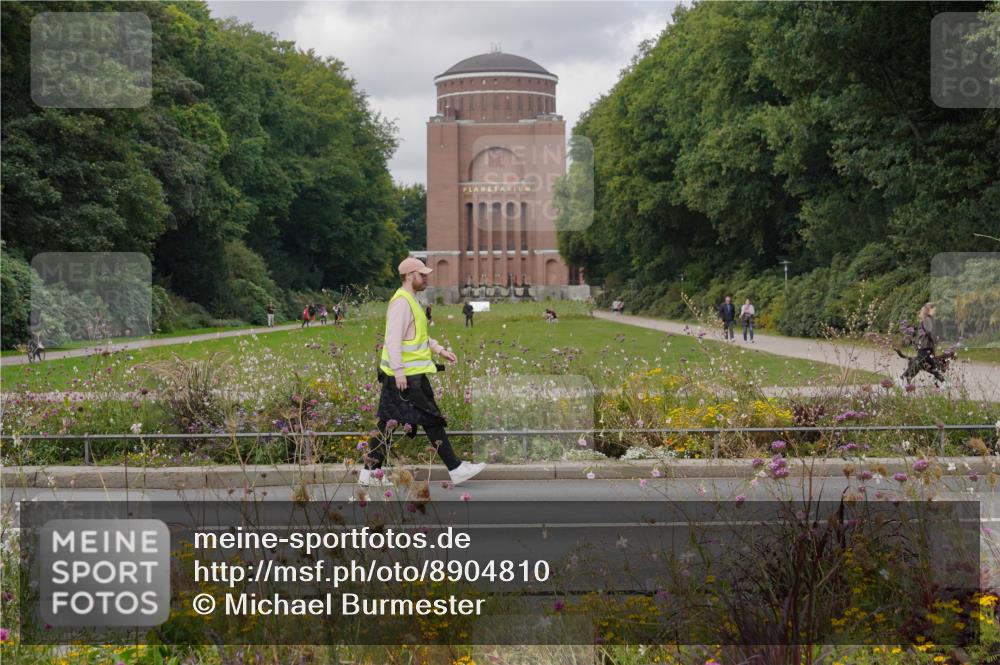 14.09.2025 - Stadtparktriathlon Michael Burmester http://msf.ph/oto/8904810 14.09.2025 11:45:02 Radfahren 1048, 1107 meine-sportfotos.de