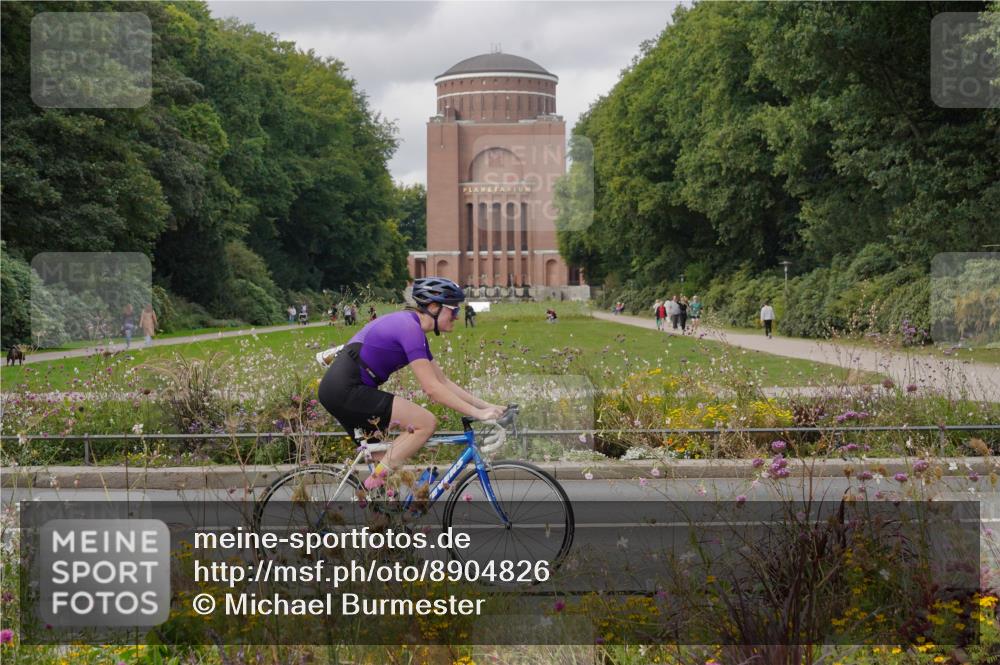 14.09.2025 - Stadtparktriathlon Michael Burmester http://msf.ph/oto/8904826 14.09.2025 11:46:25 Radfahren 943, 1046, 1062, 1065, 1086 meine-sportfotos.de