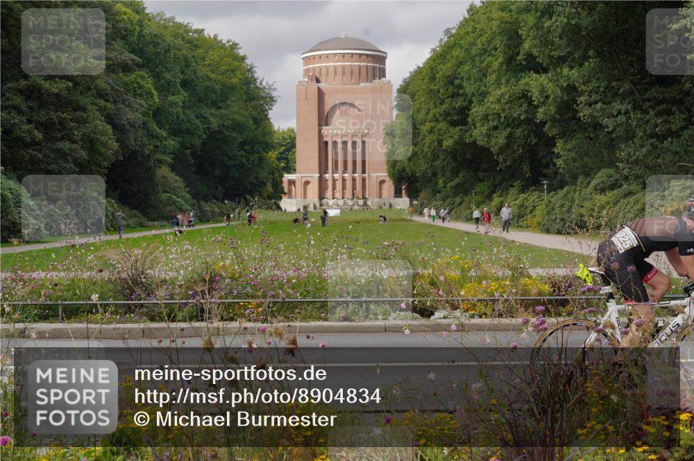 14.09.2025 - Stadtparktriathlon Michael Burmester http://msf.ph/oto/8904834 14.09.2025 11:46:45 Radfahren 939, 984, 1025, 1058, 1063, 1087 meine-sportfotos.de