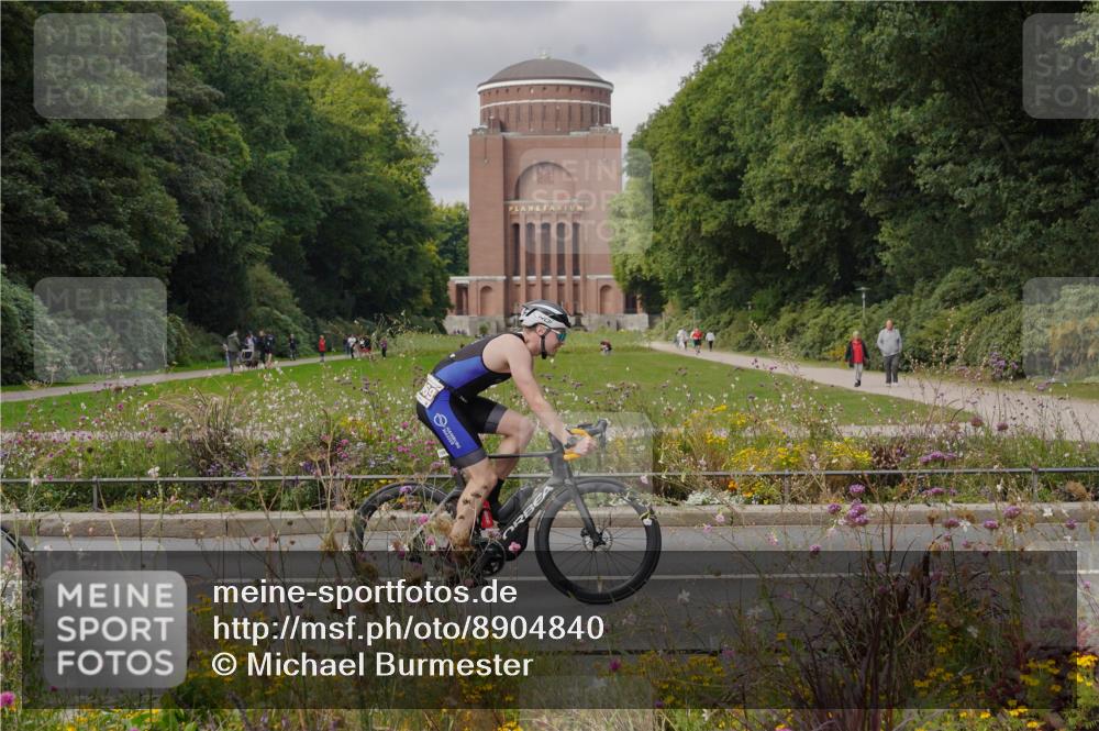 14.09.2025 - Stadtparktriathlon Michael Burmester http://msf.ph/oto/8904840 14.09.2025 11:47:05 Radfahren 937, 940, 955, 1060, 1069, 1073, 1091, 1110, 1120 meine-sportfotos.de