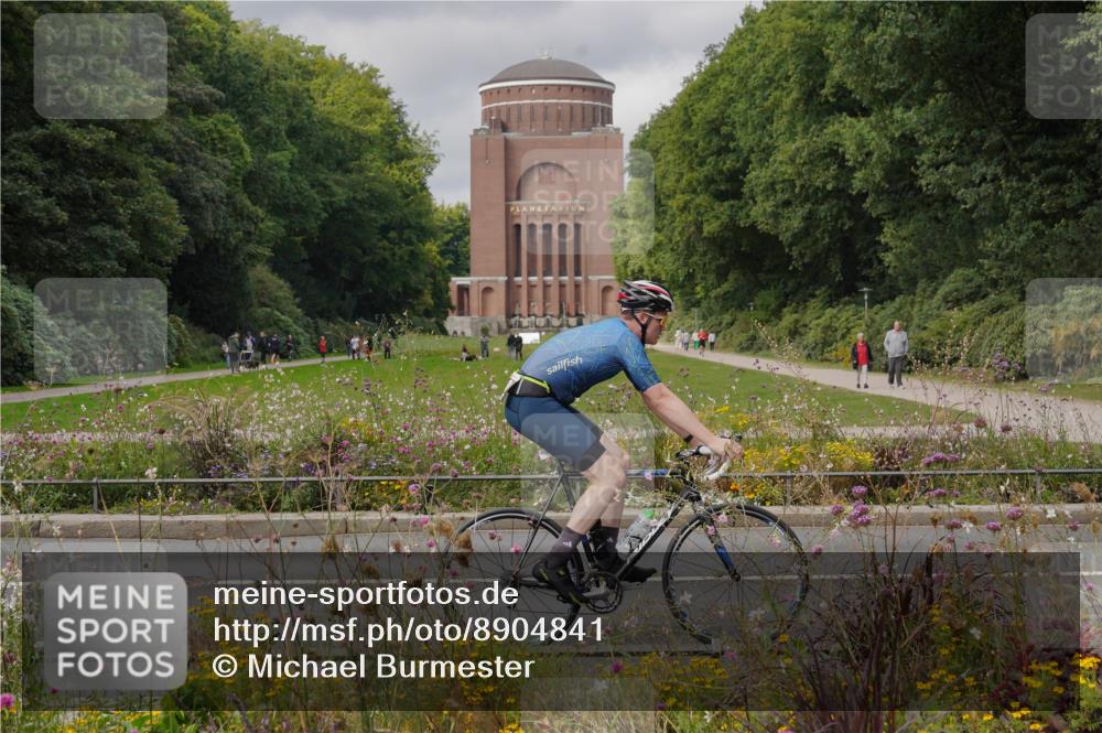 14.09.2025 - Stadtparktriathlon Michael Burmester http://msf.ph/oto/8904841 14.09.2025 11:47:05 Radfahren 937, 940, 955, 1060, 1069, 1073, 1091, 1110, 1120 meine-sportfotos.de