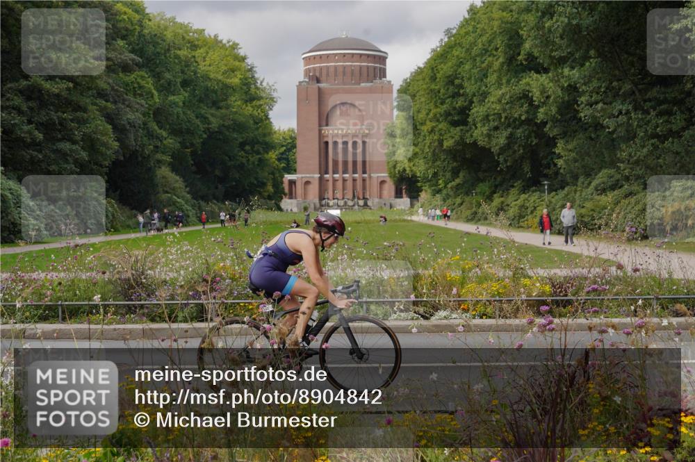 14.09.2025 - Stadtparktriathlon Michael Burmester http://msf.ph/oto/8904842 14.09.2025 11:47:07 Radfahren 937, 940, 955, 998, 1060, 1069, 1073, 1091, 1110, 1120 meine-sportfotos.de