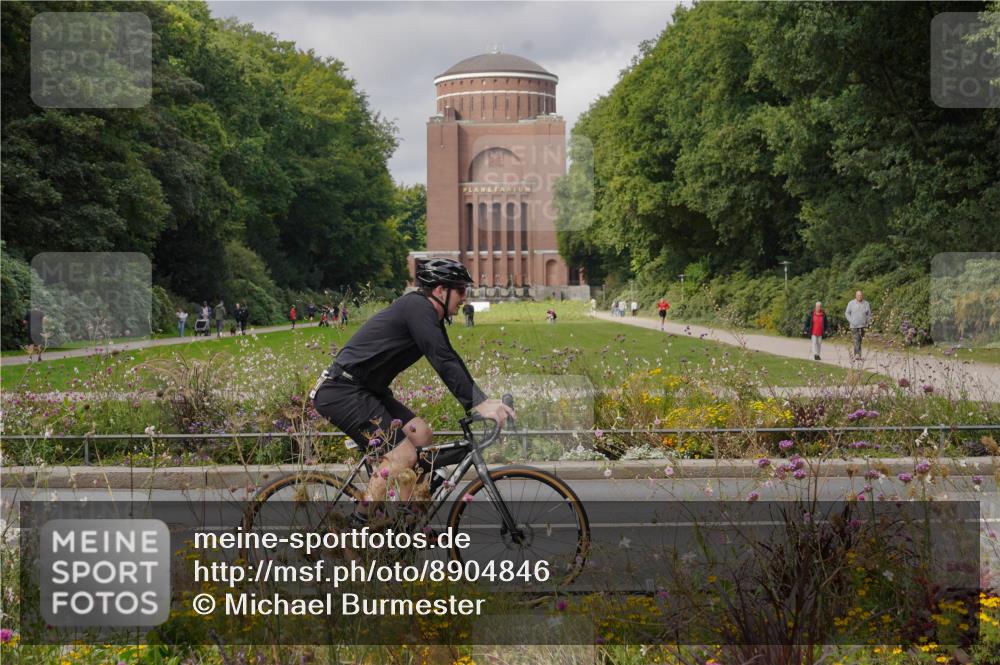 14.09.2025 - Stadtparktriathlon Michael Burmester http://msf.ph/oto/8904846 14.09.2025 11:47:12 Radfahren 937, 998, 1016, 1060, 1073, 1091 meine-sportfotos.de