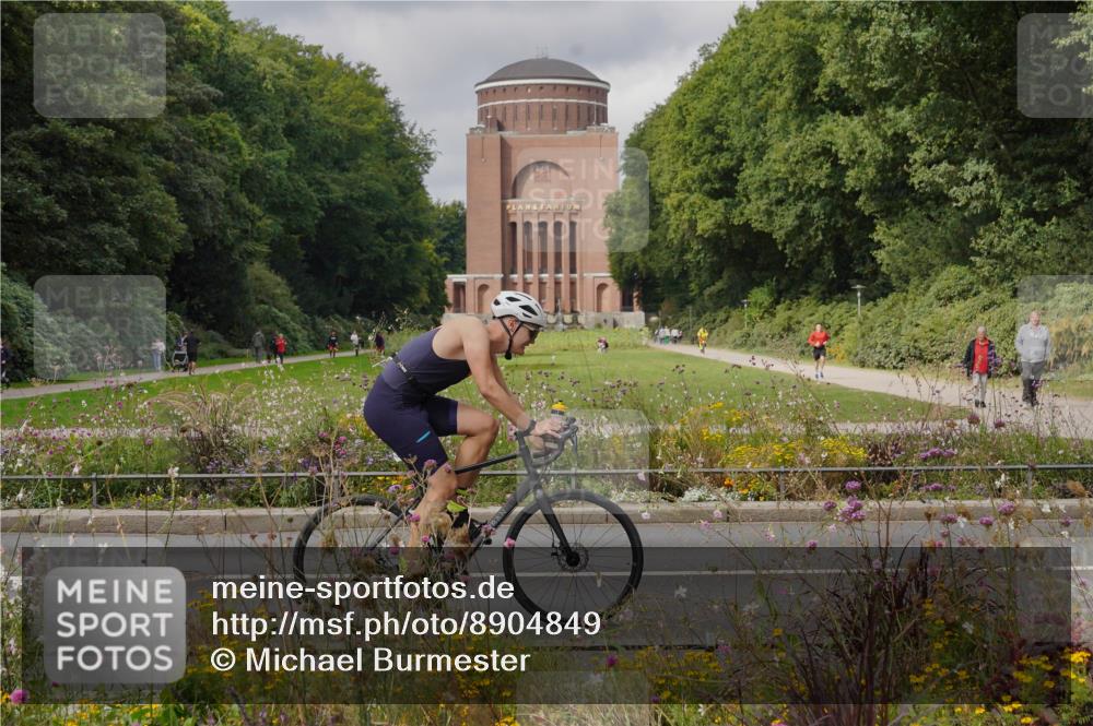 14.09.2025 - Stadtparktriathlon Michael Burmester http://msf.ph/oto/8904849 14.09.2025 11:47:23 Radfahren 1016, 1036, 1095, 1108 meine-sportfotos.de
