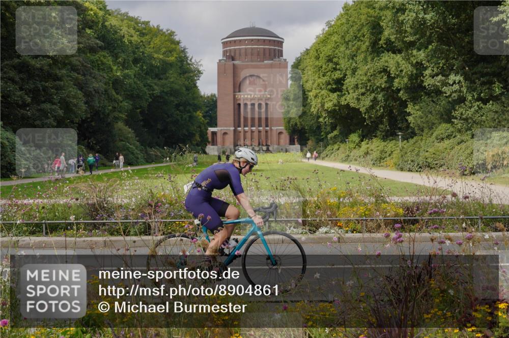 14.09.2025 - Stadtparktriathlon Michael Burmester http://msf.ph/oto/8904861 14.09.2025 11:48:16 Radfahren 968, 1006, 1035, 1041, 1088, 1089 meine-sportfotos.de