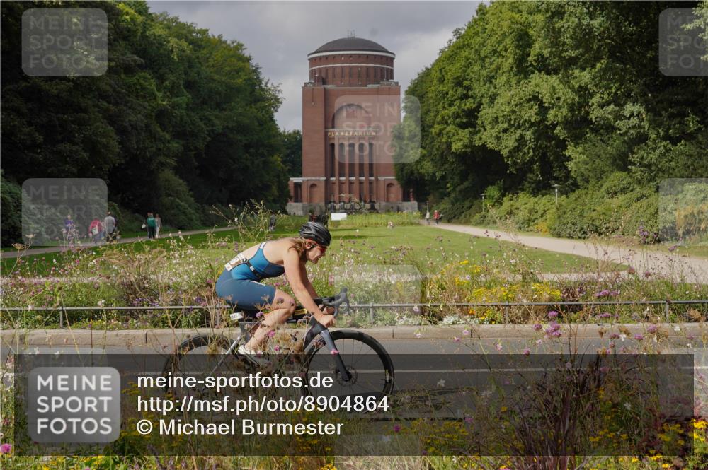 14.09.2025 - Stadtparktriathlon Michael Burmester http://msf.ph/oto/8904864 14.09.2025 11:48:23 Radfahren 964, 967, 968, 1035, 1041, 1053, 1089 meine-sportfotos.de