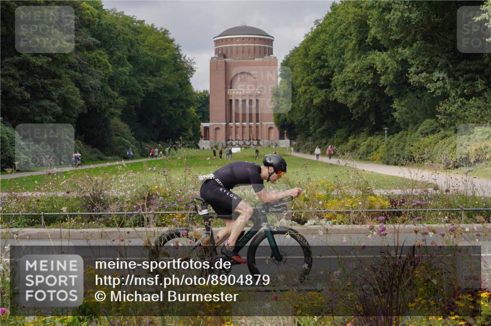 14.09.2025 - Stadtparktriathlon Michael Burmester http://msf.ph/oto/8904879 14.09.2025 11:49:09 Radfahren 942, 945, 966, 1001, 1072, 1076, 1092 meine-sportfotos.de