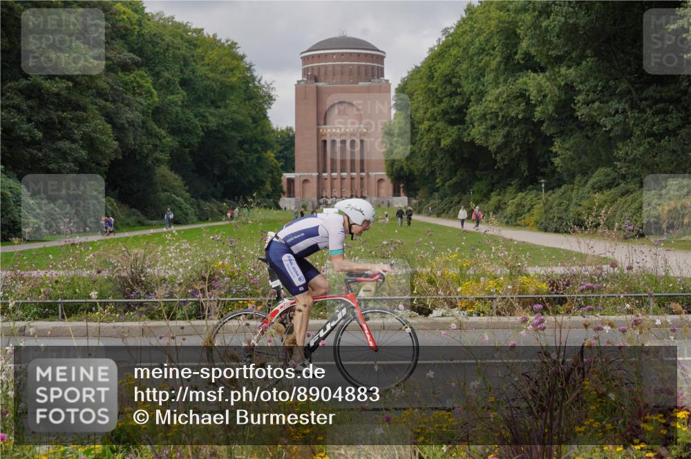 14.09.2025 - Stadtparktriathlon Michael Burmester http://msf.ph/oto/8904883 14.09.2025 11:49:20 Radfahren 972, 1001, 1002, 1023, 1082, 1113 meine-sportfotos.de