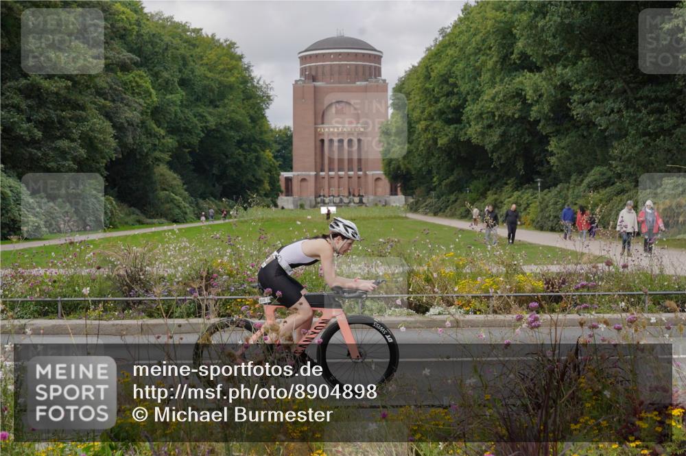 14.09.2025 - Stadtparktriathlon Michael Burmester http://msf.ph/oto/8904898 14.09.2025 11:50:14 Radfahren 934, 935, 958, 969, 978, 1075, 1077 meine-sportfotos.de