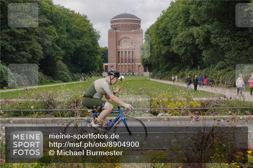 14.09.2025 - Stadtparktriathlon Michael Burmester http://msf.ph/oto/8904900 14.09.2025 11:50:18 Radfahren 934, 935, 969, 978, 1068, 1075 meine-sportfotos.de