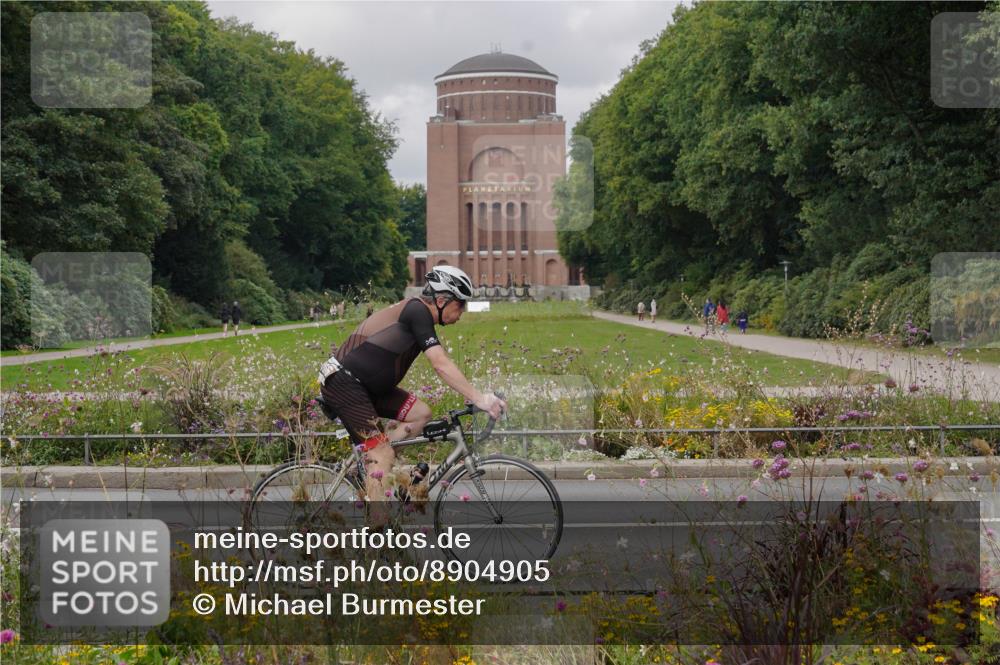 14.09.2025 - Stadtparktriathlon Michael Burmester http://msf.ph/oto/8904905 14.09.2025 11:50:37 Radfahren 941, 970, 986, 990, 1066, 1109 meine-sportfotos.de