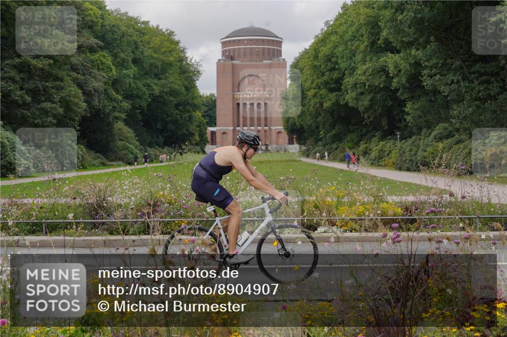14.09.2025 - Stadtparktriathlon Michael Burmester http://msf.ph/oto/8904907 14.09.2025 11:50:44 Radfahren 986, 990, 1029, 1109 meine-sportfotos.de