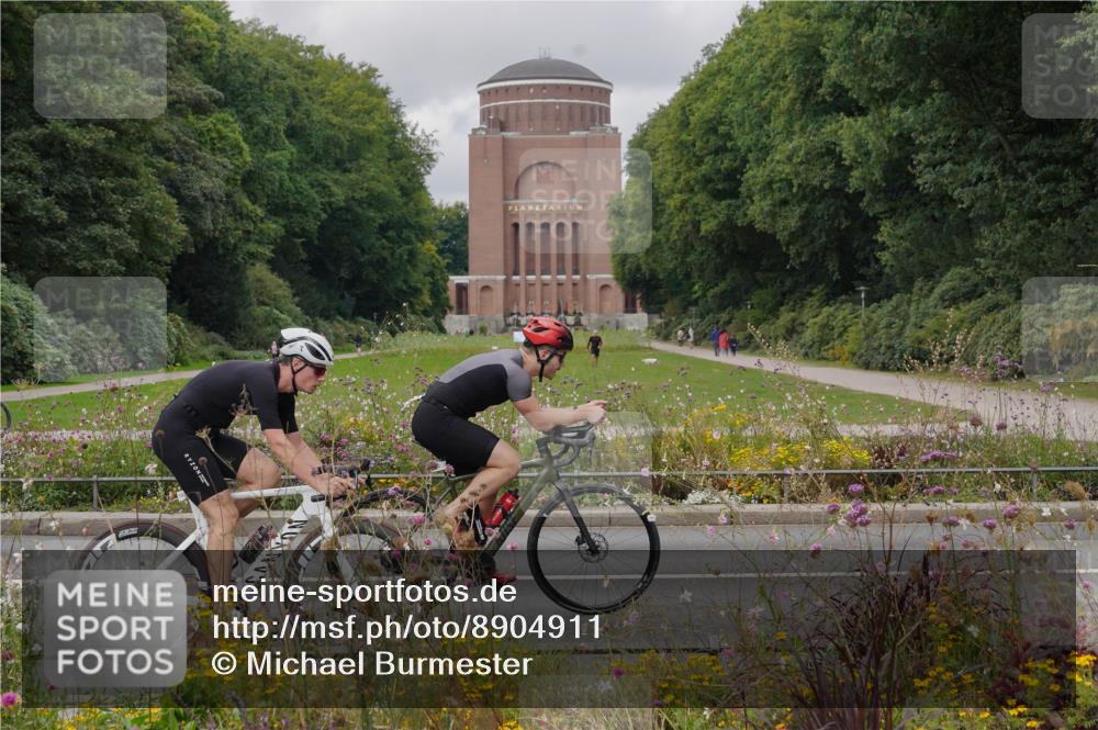 14.09.2025 - Stadtparktriathlon Michael Burmester http://msf.ph/oto/8904911 14.09.2025 11:50:58 Radfahren 926, 936, 980, 1000, 1026, 1027, 1029, 1059, 1112 meine-sportfotos.de