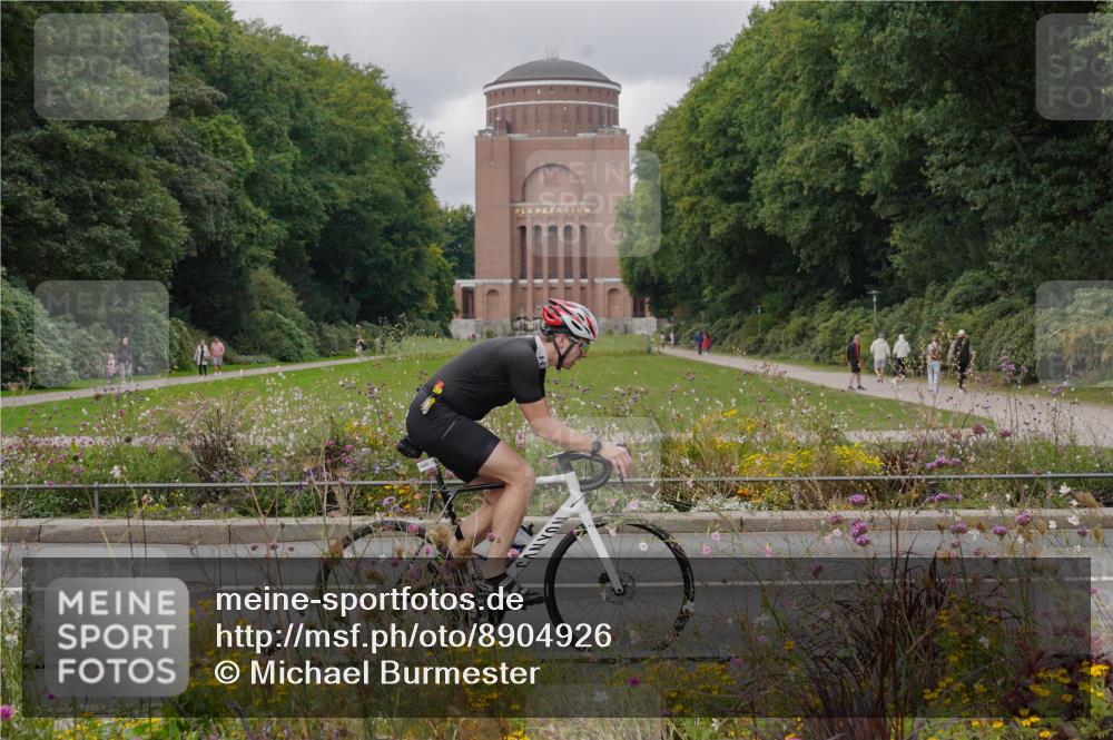 14.09.2025 - Stadtparktriathlon Michael Burmester http://msf.ph/oto/8904926 14.09.2025 11:51:26 Radfahren 976, 994, 1040, 1043, 1057, 1080, 1083 meine-sportfotos.de