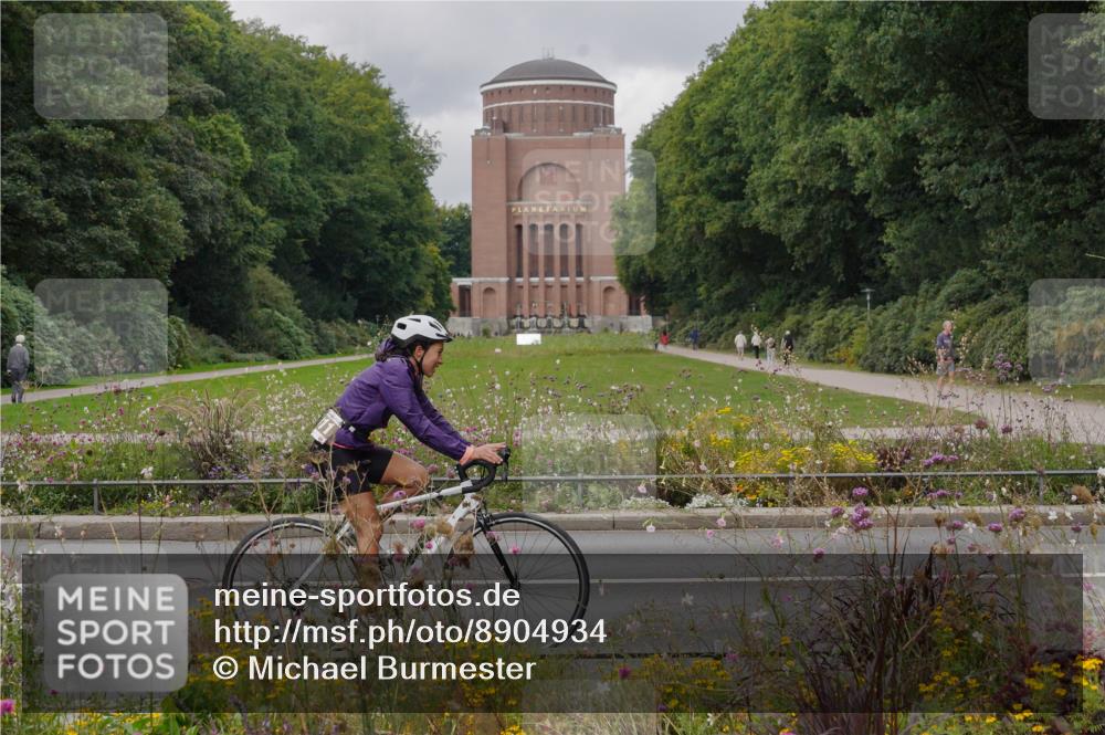 14.09.2025 - Stadtparktriathlon Michael Burmester http://msf.ph/oto/8904934 14.09.2025 11:51:57 Radfahren 1005, 1011 meine-sportfotos.de