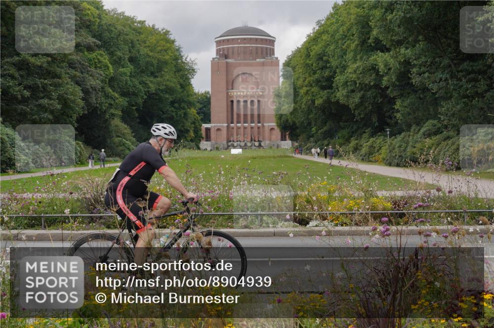 14.09.2025 - Stadtparktriathlon Michael Burmester http://msf.ph/oto/8904939 14.09.2025 11:52:20 Radfahren 925, 932, 982, 989, 1020, 1078, 1094, 1107 meine-sportfotos.de