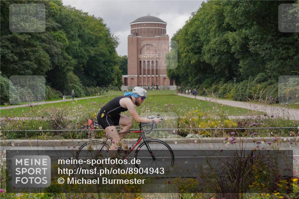 14.09.2025 - Stadtparktriathlon Michael Burmester http://msf.ph/oto/8904943 14.09.2025 11:52:27 Radfahren 932, 982, 989, 1020, 1054, 1107, 1117 meine-sportfotos.de