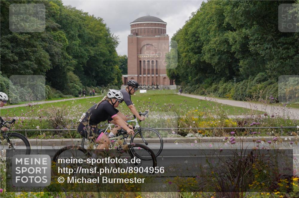 14.09.2025 - Stadtparktriathlon Michael Burmester http://msf.ph/oto/8904956 14.09.2025 11:53:08 Radfahren 944, 963, 1017, 1018, 1033, 1047, 1085, 1125 meine-sportfotos.de