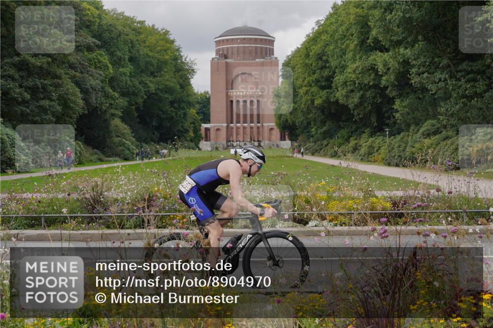 14.09.2025 - Stadtparktriathlon Michael Burmester http://msf.ph/oto/8904970 14.09.2025 11:53:50 Radfahren 995, 1031, 1046, 1062, 1069, 1086, 1099 meine-sportfotos.de